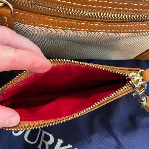 Dooney said Bourke hobo with matching wristlet. - Picture 4 of 13